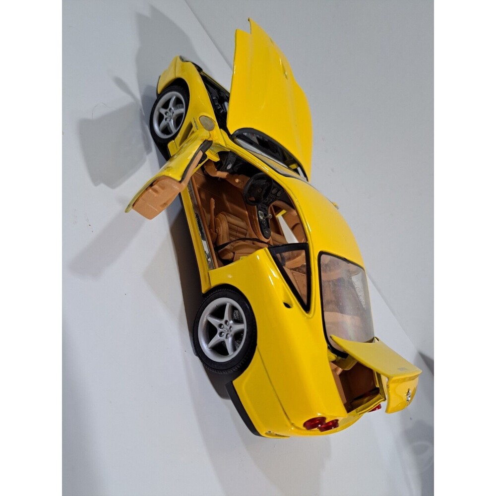 Maisto 1:18 Scale Die Cast Ferrari 550 Maranello Supercar - Picture 7 of 12